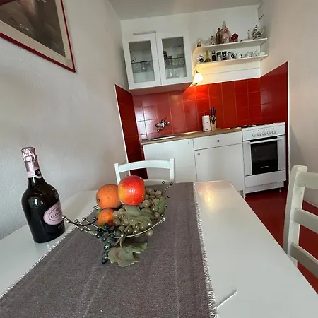 Apartamento Seafront Apartment+balcony Podgora (Split-Dalmatia)