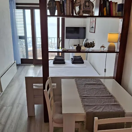 Seafront Apartment+balcony * Podgora (Split-Dalmatia)