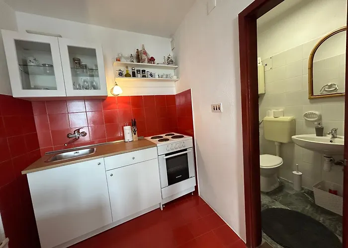 Seafront Apartment+balcony * Podgora (Split-Dalmatia)